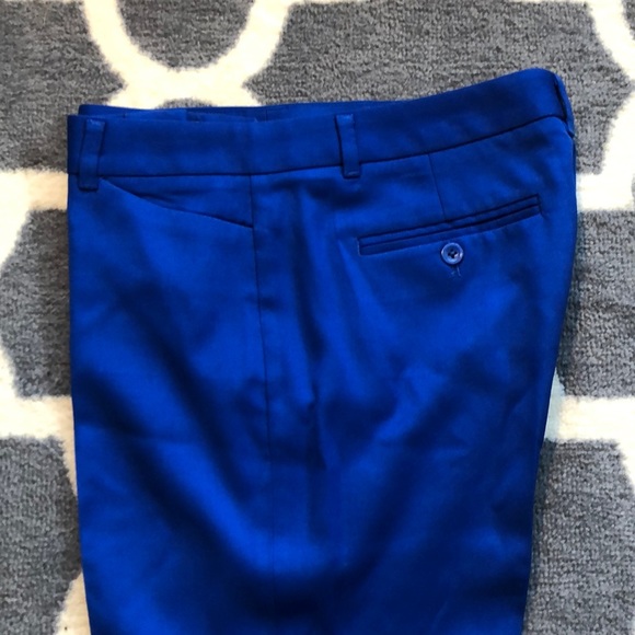 Gap Slim Cropped pant size 4 with tapered leg - Picture 3 of 9
